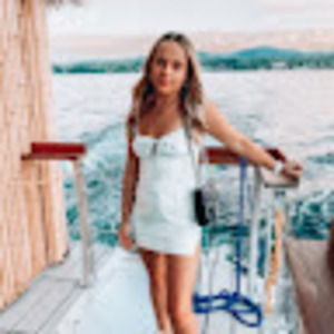 Meet your Posher, Cortney